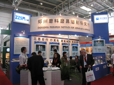 國(guó)內(nèi)磨料磨具企業(yè)參展CIMT2009熱度不減