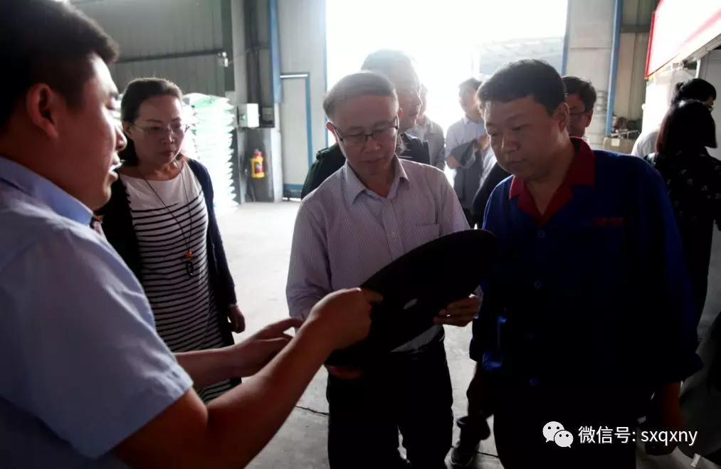 長治市經信委對太岳磨料公司申報市級企業技術中心進行現場審查