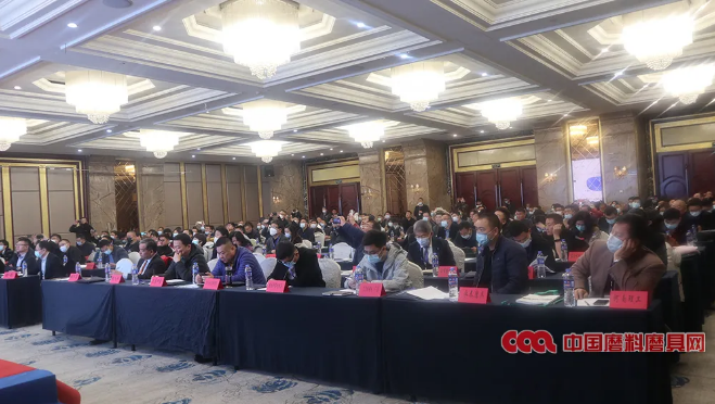 以變應(yīng)時(shí) 革中求新 2021年秋季全國磨料磨具行業(yè)信息交流會(huì)暨第三屆中國磨料磨具行業(yè)國際技術(shù)論壇在鄭州召開