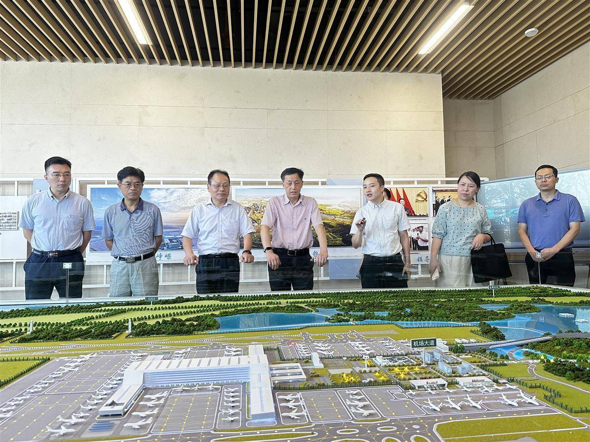 2023年社科專家市縣行活動開啟！首場聚焦助推鄂州自由貿易港建設